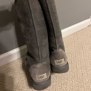Women size 10 Ugg tall boots-gray